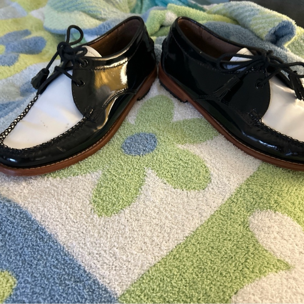 Chic Black and White Women's Loafers